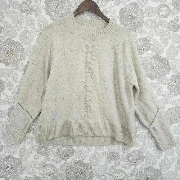 Loft Womens Light Gray Knit Sweater L 53% Acrylic 44% Nylon 3% Wool - Picture 1 of 8
